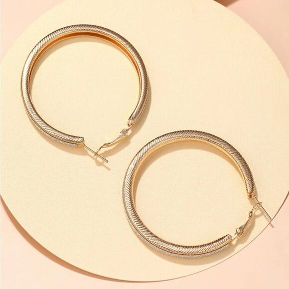 5/$25 GOLD HOOPS - Picture 1 of 4